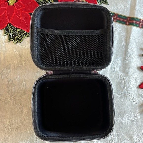 Brand New 100% Pure Essential Oil Set 12 Pack w/ Hard Shell Zip Carrying Case - Picture 7 of 16